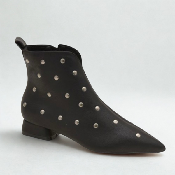 Botín Azarey Tachas Negro