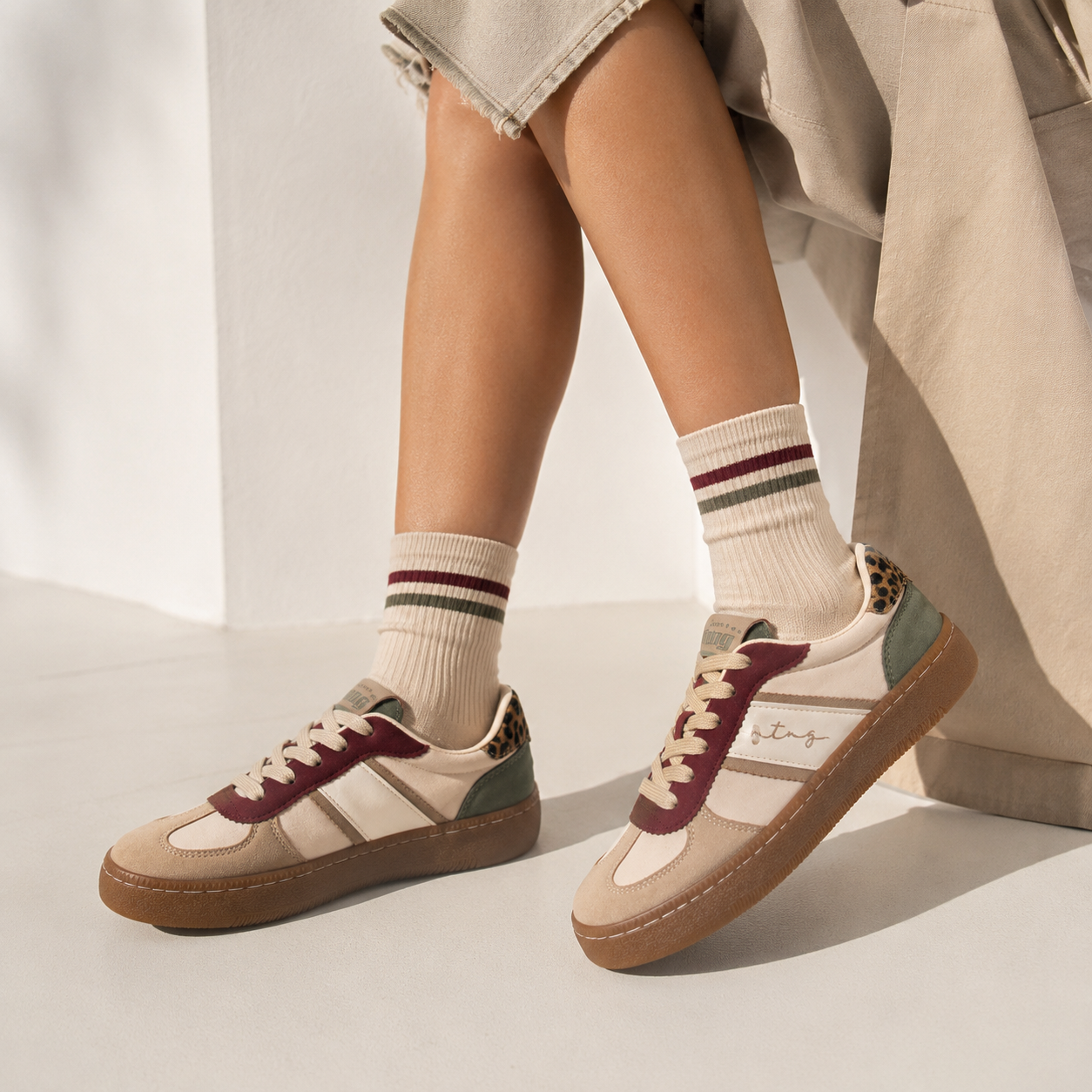 Zapatilla Mustang Roy Beige - Imagen 2