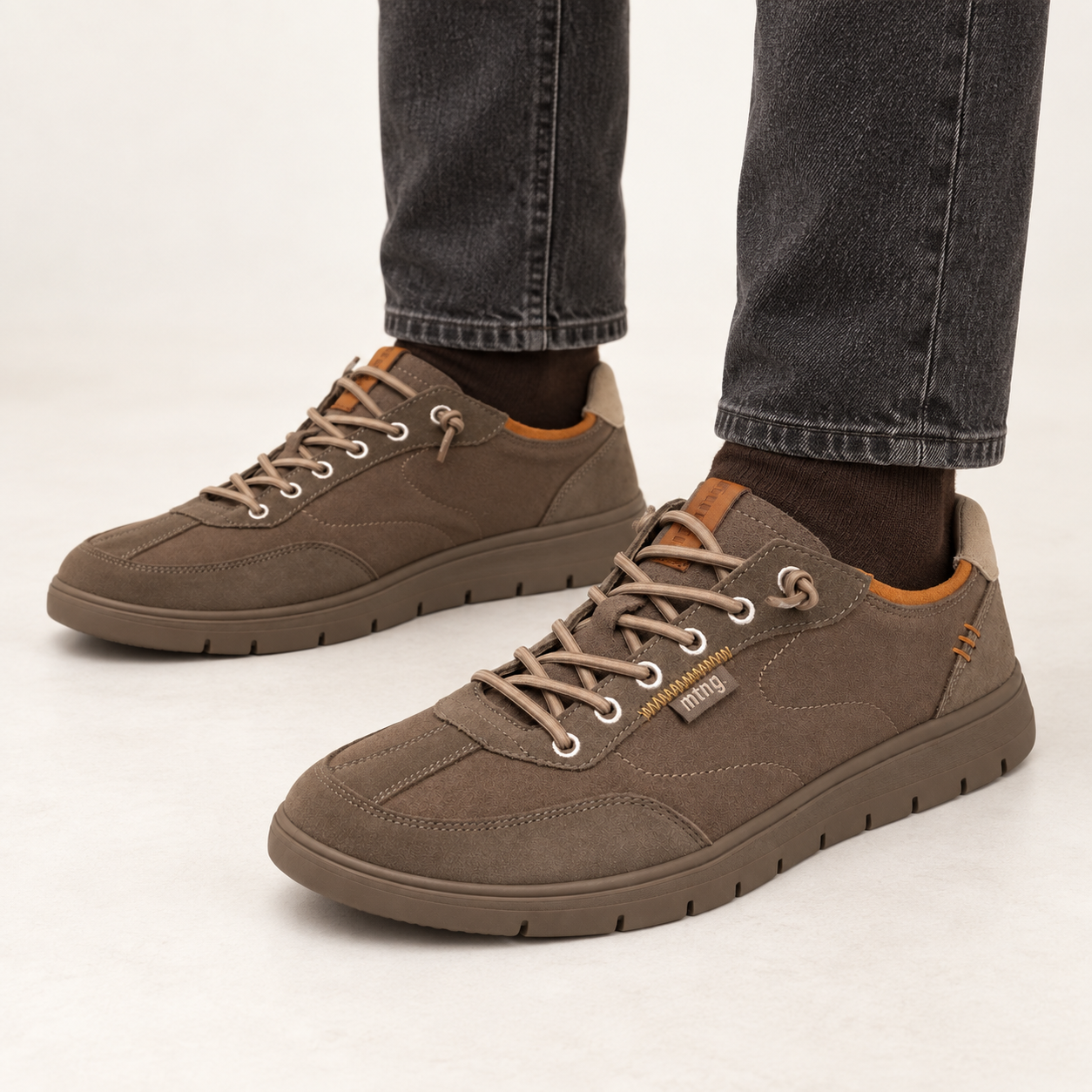 Zapato Mustang Sudae Taupe - Imagen 2